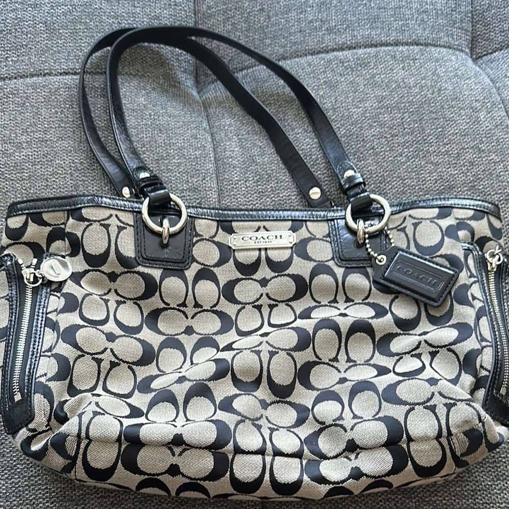 Coach Signature Black and Tan Shoulder Bag